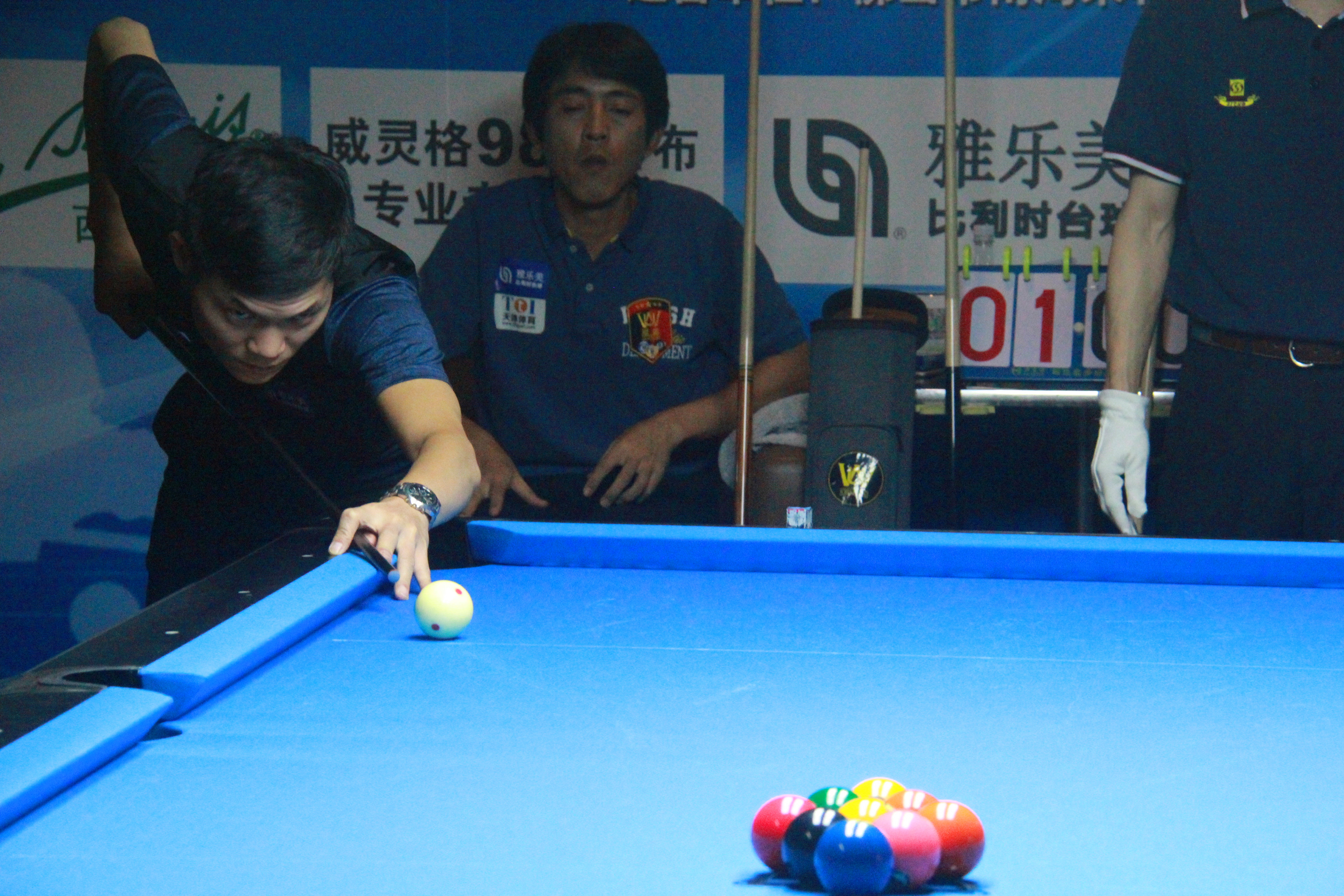 相比之下 相比之下